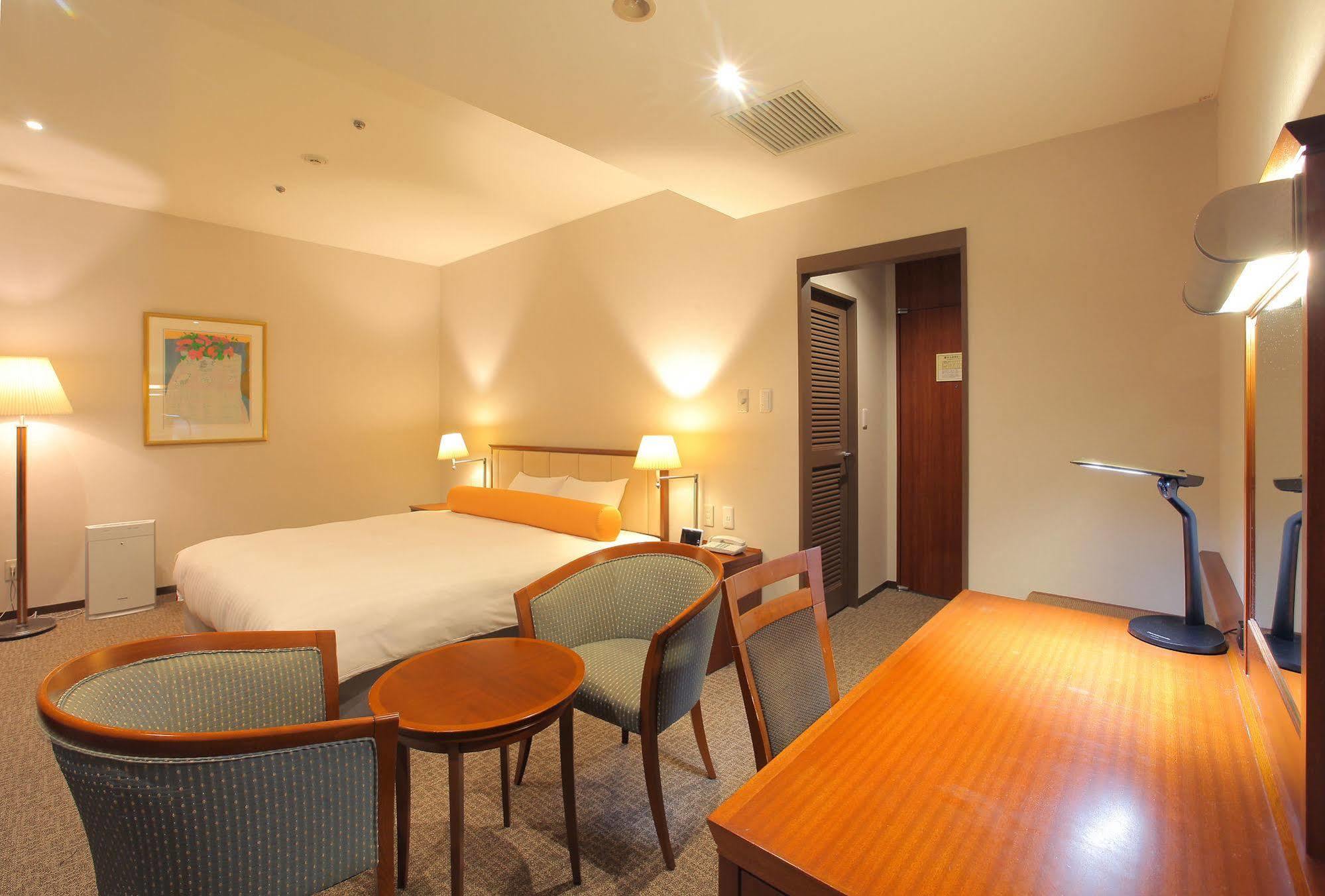Odakyu Station Hotel Hon-Atsugi Exterior photo