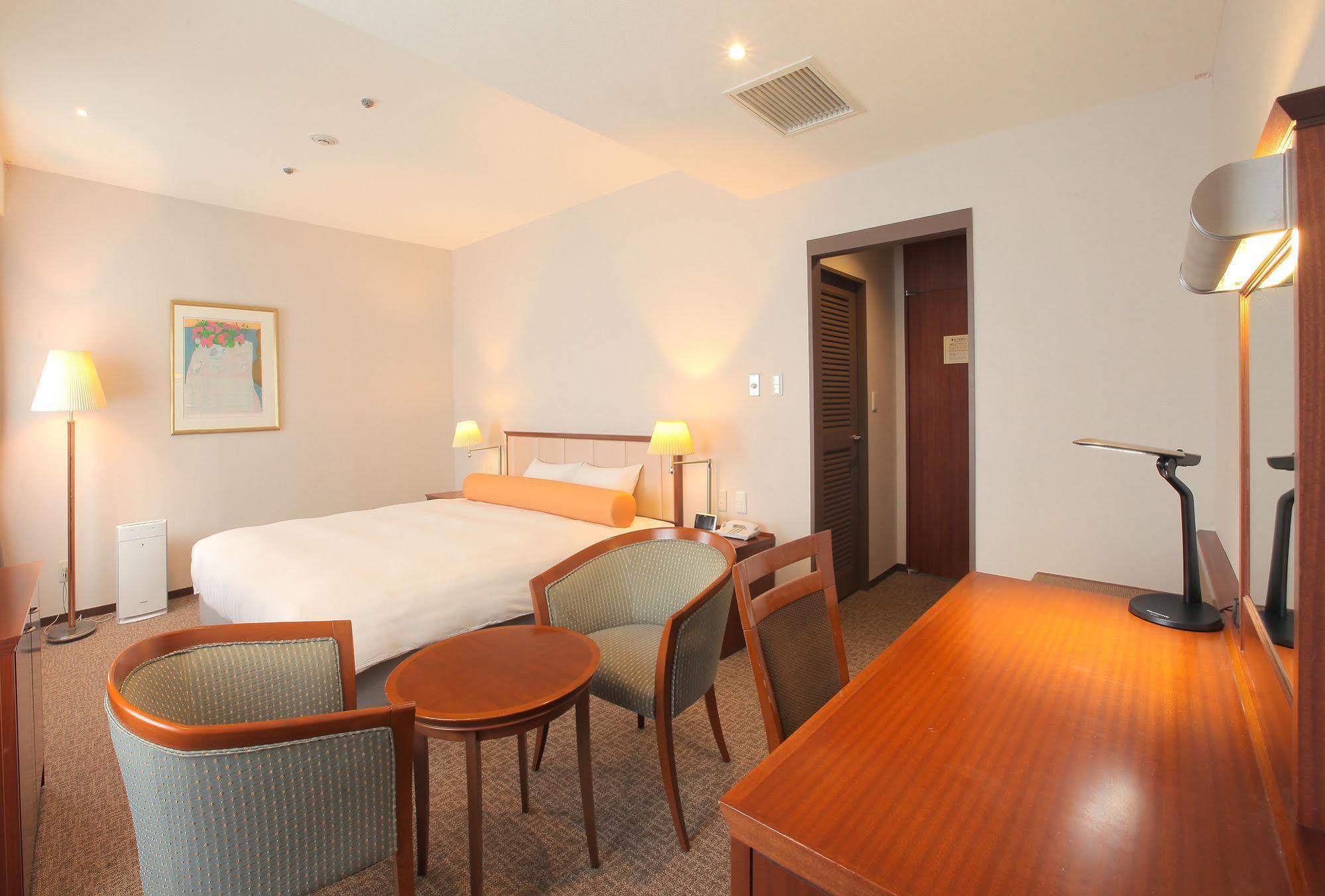 Odakyu Station Hotel Hon-Atsugi Exterior photo